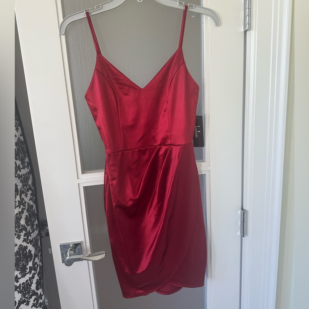 Lulu's Vibrant Red Satin Gown